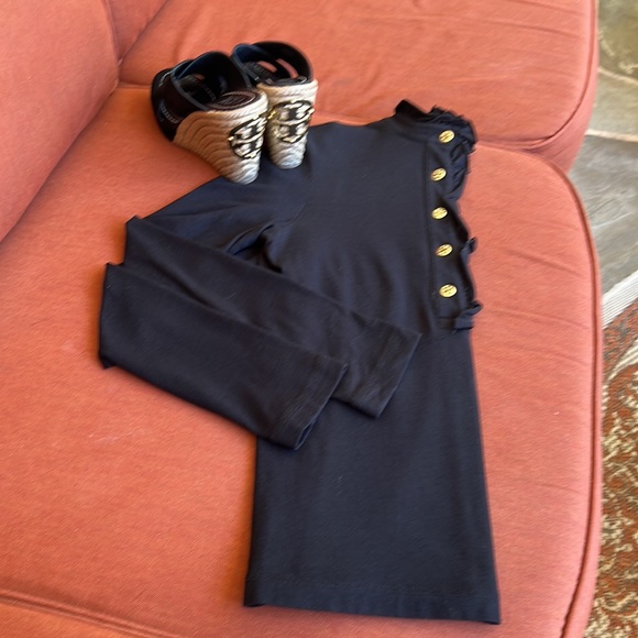 Tory Burch Ruffled Long Sleeve Tee. Black. Sz XS. - Picture 6 of 6